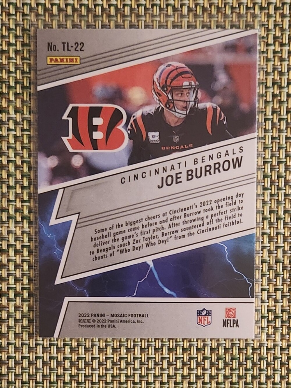 Joe Burrow Football Card - Picture 2 of 2